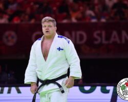 <strong>マルティ・プーマライネン(フィンランド)<br>
PUUMALAINEN Martti</strong><br>
25歳 1997/4/14<br>
WR:16位 組み手:右組み<br>
得意技:右背負投、左背負投、左袖釣込腰<br>
使用技:左一本背負投、右一本背負投、右外巻込、肩車、裏投、右小内刈<br>
<i class="fas fa-external-link-alt"></i> <u>続きを読む</u> マルティ・プーマライネン(フィンランド) PUUMALAINEN Martti