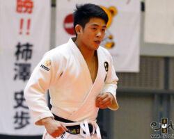 <strong>原田健士(ALSOK)<br>
HARADA Kenshi</strong><br>
24歳 1998/9/10<br>
WR:34位 組み手:右組み<br>
得意技:右内股、隅返、引込返<br>
使用技:裏投、右大内刈、右小内刈、右小外刈、左一本背負投、左背負投、内股透<br>
<i class="fas fa-external-link-alt"></i> <u>続きを読む</u> 原田健士(ALSOK) HARADA Kenshi