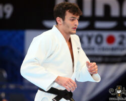 <strong>クリスティアン・パルラーティ(イタリア)<br>
PARLATI Christian</strong><br>
24歳 1998/1/23<br>
WR:21位 組み手:右組み<br>
得意技:右大内刈、右大外刈<br>
使用技:右体落、右足車、右小外掛、隅落、谷落、浮技、右釣込腰、右払腰、隅返、浮落、左内股<br>
<i class="fas fa-external-link-alt"></i> <u>続きを読む</u> クリスティアン・パルラーティ(イタリア) PARLATI Christian