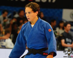 <strong>フリア・フィゲロア(スペイン)<br>
FIGUEROA Julia</strong><br>
31歳 1991/4/7<br>
WR:8位 組み手:左組み<br>
得意技:肩車(「モラエイ」)、帯取返、隅落<br>
使用技:左大内刈、左小外刈、左大外刈、左内股、左背負投、左一本背負投、肩車、巴投、抱分、左腰車<br> フリア・フィゲロア(スペイン) FIGUEROA Julia