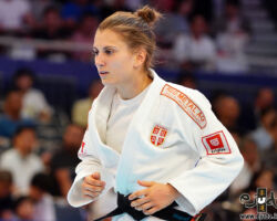 <strong>ミリツァ・ニコリッチ(セルビア)<br>
NIKOLIC Milica</strong><br>
27歳 1994/11/7<br>
WR:12位 組み手:右組み<br>
得意技:右袖釣込腰、巴投、寝技<br>
使用技:右腰車、右内股、右内股巻込、右外巻込、左背負投、右一本背負投、裏投、左袖釣込腰、肩車<br>
寝技得意技術:「舟久保固め」<br> ミリツァ・ニコリッチ(セルビア) NIKOLIC Milica