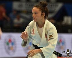 <strong>アンジェリカ・デルガド(アメリカ)<br>
DELGADO Angelica</strong><br>
30歳 1990/12/14<br>
WR:20位 組み手:右組み<br>
得意技:右内股<br>
使用技:右大外刈、右大内刈、右釣込腰、左小外掛、右小内刈、右一本背負投、右支釣込足、隅落、巴投<br>
<i class="fas fa-external-link-alt"></i> <u>続きを読む</u> アンジェリカ・デルガド(アメリカ) DELGADO Angelica