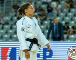 <strong>ミナ・リベール(ベルギー)<br>
LIBEER Mina</strong><br>
24歳 1997/12/29<br>
WR:12位 組み手:左組み<br>
得意技:肩車<br>
使用技:左外巻込、左一本背負投、左大外刈、左大内刈、左内股、左小内刈、右小外刈、左出足払、隅返、引込返、横車<br>
<i class="fas fa-external-link-alt"></i> <u>続きを読む</u> ミナ・リベール(ベルギー) LIBEER Mina