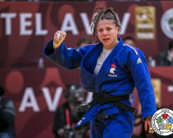 <strong>マノン・デケテ(フランス)<br>
DEKETER Manon</strong><br>
24歳 1998/6/8<br>
WR:18位 組み手:右組み<br>
得意技:寝技、肩車<br>
使用技:右大内刈、右小内刈、右出足払、右大外刈、右小外掛、左小外掛、谷落<br>
寝技得意技術:腕挫十字固、裸絞<br>
<i class="fas fa-external-link-alt"></i> <u>続きを読む</u> マノン・デケテ(フランス) DEKETER Manon