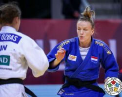 <strong>ヘーケ・ファンデンベルフ(オランダ)<br>
VAN DEN BERG Geke</strong><br>
27歳 1995/6/11<br>
WR:22位 組み手:右組み<br>
得意技:右大外刈、右大内刈、寝技<br>
使用技:右小外掛、右小内刈、右膝車、谷落<br>
寝技得意技術:「横三角」<br>
<i class="fas fa-external-link-alt"></i> <u>続きを読む</u> ヘーケ・ファンデンベルフ(オランダ) VAN DEN BERG Geke