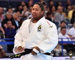 <strong>ベアトリス・ソウザ(ブラジル)<br>
SOUZA Beatriz</strong><br>
24歳 1998/5/20<br>
WR:3位 組み手:組み手:右組み<br>
得意技:右払腰、右大外刈<br>
使用技:右大内刈、右内股、右払巻込<br>
<i class="fas fa-external-link-alt"></i> <u>続きを読む</u> ベアトリス・ソウザ(ブラジル) SOUZA Beatriz