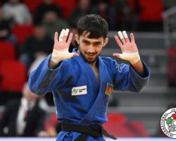 <strong>ツラン・バイラモフ(アゼルバイジャン)<br>
BAYRAMOV Turan</strong><br>
21歳 2002/4/4<br>
WR:11位 組み手:左組み<br>
得意技:左袖釣込腰、左背負投、左一本背負投<br>
使用技:左釣腰、左体落、裏投、谷落、左小内刈<br>
<i class="fas fa-external-link-alt"></i> <u>続きを読む</u> ツラン・バイラモフ(アゼルバイジャン) BAYRAMOV Turan