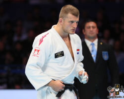 <strong>マイケル・コレル(オランダ)<br>
KORREL Michael</strong><br>
29歳 1994/2/27<br>
WR:2位 組み手:右組み<br>
得意技:左背負投、右背負投、右一本背負投、右袖釣込腰、左袖釣込腰、右小内刈<br>
使用技:右内股、右大外刈、右釣込腰(変則)<br>
<i class="fas fa-external-link-alt"></i> <u>続きを読む</u> マイケル・コレル(オランダ) KORREL Michael