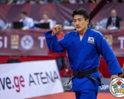 <strong>イ・ジョンファン(韓国)<br>
LEE Joonhwan</strong><br>
20歳 2002/3/5<br>
WR:9位 組み手:右組み<br>
得意技:右背負投<br>
使用技:肩車、右小内刈、右大内刈、右小外刈、右大外刈、左背負投、左体落、左小内刈、左小内巻込、裏投<br>
<i class="fas fa-external-link-alt"></i> <u>続きを読む</u> イ・ジョンファン(韓国) LEE Joonhwan