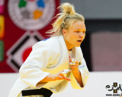 <strong>ジェシカ・クリムカイト(カナダ)<br>
KLIMKAIT Jessica</strong><br>
26歳 1996/12/31<br>
WR:3位 組み手:右組み<br>
得意技:右背負投、右袖釣込腰、右小内刈<br>
使用技:右小内巻込、右大内刈、右小外刈<br>
<i class="fas fa-external-link-alt"></i> <u>続きを読む</u> ジェシカ・クリムカイト(カナダ) KLIMKAIT Jessica