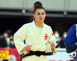 <strong>エテリ・リパルテリアニ(ジョージア)<br>
LIPARTELIANI Eteri</strong><br>
23歳 1999/9/23<br>
WR:7位 組み手:右組み<br>
得意技:裏投、左内股(やぐら投げ)、帯取返<br>
使用技:右釣込腰、左釣込腰、左小外刈、左小内刈、右大内刈、右袖釣込腰、隅落、右大外刈、隅返<br>
<i class="fas fa-external-link-alt"></i> <u>続きを読む</u> エテリ・リパルテリアニ(ジョージア) LIPARTELIANI Eteri