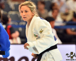 <strong>テルマ・モンテイロ(ポルトガル)<br>
MONTEIRO Telma</strong><br>
35歳 1985/12/27<br>
WR:10位 組み手:右組み<br>
得意技:右払釣込足、右出足払、右大外刈、巴投、寝技<br>
使用技:右一本背負投、右袖釣込腰、右背負投、右小外刈、隅返、右釣込腰、横車<br>
寝技得意技術:腕挫十字固<br>
<i class="fas fa-external-link-alt"></i> <u>続きを読む</u> テルマ・モンテイロ(ポルトガル) MONTEIRO Telma