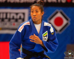 <strong>ケトレイン・クアドロス(ブラジル)<br>
QUADROS Ketleyn</strong><br>
35歳 1987/10/1<br>
WR:4位 組み手:右組み<br>
得意技:左一本背負投、隅返、横車、抱分<br>
使用技:左体落、左小内刈、左小外刈、谷落<br>
<i class="fas fa-external-link-alt"></i> <u>続きを読む</u> ケトレイン・クアドロス(ブラジル) QUADROS Ketleyn