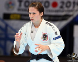 <strong>マグダレナ・クルサコワ(オーストリア)<br>
KRSSAKOVA Magdalena</strong><br>
29歳 1994/3/3<br>
WR:32位 組み手:右組み<br>
得意技:右大外刈、右大外落、右大外巻込、谷落<br>
使用技:右小外掛、左小外掛、右大内刈、右小外刈、隅落<br>
<i class="fas fa-external-link-alt"></i> <u>続きを読む</u> マグダレナ・クルサコワ(オーストリア) KRSSAKOVA Magdalena