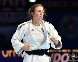 <strong>ミヘイラ・ポレレス(オーストリア)<br>
POLLERES Michaela</strong><br>
25歳 1997/7/15<br>
WR:3位 組み手:両組み<br>
得意技:裏投、谷落、隅落、浮落、抱分<br>
使用技:左大内刈、右大内刈、左小外掛、右小外掛、左小外刈、右小外刈、左小内刈、右小内刈、左釣腰、右釣腰、左内股、右内股、隅返<br>
<i class="fas fa-external-link-alt"></i> <u>続きを読む</u> ミヘイラ・ポレレス(オーストリア) POLLERES Michaela