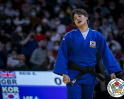 <strong>イ・ジョンギュン(韓国)<br>
LEE Jeongyun</strong><br>
26歳 1996/9/17<br>
WR:19位 組み手:左組み<br>
得意技:左背負投、左袖釣込腰、肩車、横落<br>
使用技:左一本背負投、左大内刈<br>
<i class="fas fa-external-link-alt"></i> <u>続きを読む</u> イ・ジョンギュン(韓国) LEE Jeongyun