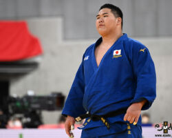 <strong>斉藤立(JESグループ)<br>
SAITO Tatsuru</strong><br>
階級:100kg超級 WR:6位<br>
22歳 2002/3/8<br>
組み手:左組み<br>
<br>
得意技:左体落、左内股、左大外刈、左大内刈、左払腰、左足車、寝技<br>
使用技:左小外刈、右小外掛<br>
寝技得意技術:「元谷返し」<br>
<i class="fas fa-external-link-alt"></i> <u>続きを読む</u> 斉藤立(JESグループ) SAITO Tatsuru