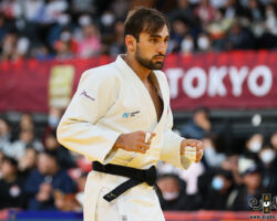 <strong>ゼリム・コツォイエフ(アゼルバイジャン)<br>
KOTSOIEV Zelym</strong><br>
階級:100kg級 WR:1位<br>
25歳 1998/8/9<br>
組み手:右組み<br>
<br>
得意技:右内股、右釣込腰、右釣腰、右払腰<br>
使用技:右外巻込、右払巻込、右内股巻込、右腰車、移腰、左内股(やぐら投げ)、右大内刈、右小内刈、支釣込足(釣り手側)、右出足払、右外巻込、谷落、谷落(変則)、隅返、浮技<br>
寝技得意技術:腕挫十字固<br>
<i class="fas fa-external-link-alt"></i> <u>続きを読む</u> ゼリム・コツォイエフ(アゼルバイジャン) KOTSOIEV Zelym