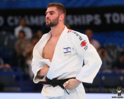 <strong>ピーテル・パルチク(イスラエル)<br>
PALTCHIK Peter</strong><br>
階級:100kg級 WR:11位<br>
32歳 1992/1/4<br>
組み手:両組み<br>
<br>
得意技:右袖釣込腰、左袖釣込腰、右背負投、左背負投<br>
使用技:右大外刈、左大外刈、左内股(やぐら投げ)、右釣腰、右内股、右出足払、右払釣込足、肩車、隅返、引込返、抱分、浮落、隅落<br>
<i class="fas fa-external-link-alt"></i> <u>続きを読む</u> ピーテル・パルチク(イスラエル) PALTCHIK Peter