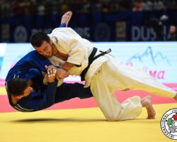 <strong>ジャホンギル・マジドフ(タジキスタン)<br>
MADZHIDOV Dzhakhongir</strong><br>
階級:100kg級 WR:32位<br>
24歳 2000/5/16<br>
組み手:右組み<br>
<br>
得意技:右内股、右釣込腰、右釣腰、右背負投、右袖釣込腰<br>
使用技:右大外刈、右大内刈、右小外刈、裏投、横車、隅返、引込返、隅落<br>
<i class="fas fa-external-link-alt"></i> <u>続きを読む</u> ジャホンギル・マジドフ(タジキスタン) MADZHIDOV Dzhakhongir