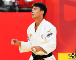 <strong>ヤン・ユンウェイ(台湾)<br>
YANG Yung Wei</strong><br>
階級:60kg級 WR:1位<br>
26歳 1997/9/28<br>
組み手:右組み<br>
<br>
得意技:右背負投、左一本背負投、寝技<br>
使用技:右小内刈、右出足払、左袖釣込腰、右小外刈、右大外刈、右内股<br>
寝技得意技術:「横三角」<br>
<i class="fas fa-external-link-alt"></i> <u>続きを読む</u> ヤン・ユンウェイ(台湾) YANG Yung Wei