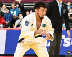 <strong>イェルドス・スメトフ(カザフスタン)<br>
SMETOV Yeldos</strong><br>
階級:60kg級 WR:23位<br>
31歳 1992/9/9<br>
組み手:右組み<br>
<br>
得意技:左出足払、肩車、横落、右一本背負投、左体落、左背負投、右内股、裏投<br>
使用技:右小内刈、右小内巻込、右大外刈、右体落、移腰、右袖釣込腰、内股透、隅落、谷落、抱分、巴投、支釣込足(釣り手側)<br>
<i class="fas fa-external-link-alt"></i> <u>続きを読む</u> イェルドス・スメトフ(カザフスタン) SMETOV Yeldos