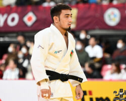 <strong>バラバイ・アガエフ(アゼルバイジャン)<br>
AGHAYEV Balabay</strong><br>
階級:60kg級 WR:7位<br>
25歳 1998/9/30<br>
組み手:左組み<br>
<br>
得意技:肩車、横落、谷落、横掛<br>
使用技:左袖釣込腰、左体落、隅返、左小外刈、左小内刈<br>
<i class="fas fa-external-link-alt"></i> <u>続きを読む</u> バラバイ・アガエフ(アゼルバイジャン) AGHAYEV Balabay