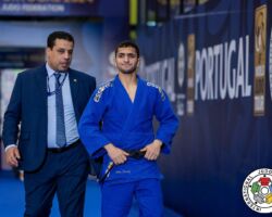 <strong>ユッスリー・サミー(エジプト)<br>
SAMY Youssry</strong><br>
階級:60kg級 WR:28位<br>
21歳 2003/4/15<br>
組み手:右組み<br>
<br>
得意技:右小内巻込、寝技<br>
使用技:左袖釣込腰、左背負投、肩車、右小内刈、巴投、隅返、引込返、横落、谷落、右大外刈<br>
寝技得意技術:「国士舘返し」「ホイジンハロール」<br>
<i class="fas fa-external-link-alt"></i> <u>続きを読む</u> ユッスリー・サミー(エジプト) SAMY Youssry