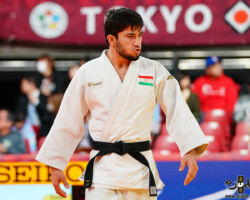 <strong>ヌラリ・エモマリ(タジキスタン)<br>
EMOMALI Nurali</strong><br>
階級:66kg級 WR:7位<br>
22歳 2002/4/8<br>
組み手:左組み<br>
<br>
得意技:左大内刈、左小内刈、左小外刈、左出足払<br>
使用技:左大外刈、左内股、左釣腰、左釣込腰、左大腰、左浮腰、左外巻込、浮落、隅落、裏投、内股すかし、巴投、隅返、引込返<br>
<i class="fas fa-external-link-alt"></i> <u>続きを読む</u> ヌラリ・エモマリ(タジキスタン) EMOMALI Nurali