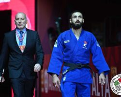 <strong>ワリード・キア(フランス)<br>
KHYAR Walide</strong><br>
階級:66kg級 WR:16位<br>
29歳 1995/6/9<br>
組み手:右組み<br>
<br>
得意技:裏投、浮落(アゼルバイジャン式)、浮落、横車、肩車<br>
使用技:抱分、隅返、浮技、移腰、右小外掛、右大内刈、右小内刈、右内股<br>
<i class="fas fa-external-link-alt"></i> <u>続きを読む</u> ワリード・キア(フランス) KHYAR Walide