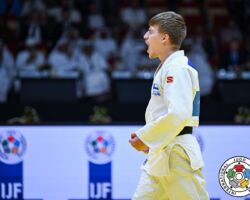 <strong>ルーカス・サハ(フィンランド)<br>
SAHA Luukas</strong><br>
階級:66kg級 WR:23位<br>
25歳 1998/7/7<br>
組み手:左組み<br>
<br>
得意技:右背負投、右袖釣込腰、肩車、寝技<br>
使用技:左小外刈、右小外刈、左大外刈、左大内刈、左小内刈、左出足払、左内股、浮技(引き手方向)、左背負投、左一本背負投、裏投<br>
寝技得意技術:「秋本返し」<br>
<i class="fas fa-external-link-alt"></i> <u>続きを読む</u> ルーカス・サハ(フィンランド) SAHA Luukas