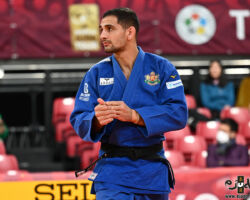 <strong>イヴァイロ・イヴァノフ(ブルガリア)<br>
IVANOV Ivaylo</strong><br>
階級:90kg級 WR:13位<br>
29歳 1994/7/20<br>
組み手:右組み<br>
<br>
得意技:右背負投、肩車、隅返、引込返、右体落、寝技<br>
使用技:帯取返、右外巻込、右小内巻込、右釣腰、右腰車、右内股、右払巻込、右外巻込、右大内刈、右大外刈、右小外刈、内股すかし<br>
寝技得意技術:「横返し」、「横三角」、腕挫十字固<br>
<i class="fas fa-external-link-alt"></i> <u>続きを読む</u> イヴァイロ・イヴァノフ(ブルガリア) IVANOV Ivaylo