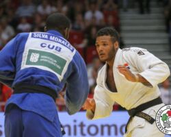 <strong>ロベルト・フロレンティーノ(ドミニカ共和国)<br>
FLORENTINO Robert</strong><br>
階級:90kg級 WR:30位<br>
27歳 1997/5/15<br>
組み手:左組み<br>
<br>
得意技:隅返、引込返、隅落、谷落<br>
使用技:左大外刈、左内股、左払腰、裏投、左背負投、左一本背負投、左小内刈、右小外掛、右外巻込、横分<br>
寝技得意技術:「元谷返し」<br>
<i class="fas fa-external-link-alt"></i> <u>続きを読む</u> ロベルト・フロレンティーノ(ドミニカ共和国) FLORENTINO Robert