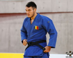 <strong>アレックス・クレット(ルーマニア)<br>
CRET Alex</strong><br>
階級:90kg級 WR:28位<br>
22歳 2002/2/9<br>
組み手:右組み<br>
<br>
得意技:寝技<br>
使用技:右大内刈、右大外刈、右小内刈、右小外刈、右小外掛、左小外掛、右内股、右一本背負投、引込返、隅返、巴投、肩車、隅落、浮落<br>
寝技得意技術:腕挫十字固、「ヤスケヴィッチ式十字」、「横返し」、「横三角」、「ローリング」<br>
<i class="fas fa-external-link-alt"></i> <u>続きを読む</u> アレックス・クレット(ルーマニア) CRET Alex