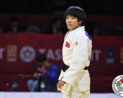 <strong>グオ・ゾンギン(中国)<br>
GUO Zongying</strong><br>
階級:48kg級 WR:20位<br>
25歳 1999/2/14<br>
組み手:右組み<br>
<br>
得意技:右袖釣込腰、右背負投、右一本背負投、寝技<br>
使用技:右体落、右外巻込、右大外刈、肩車、右小外掛、右小外刈、右出足払、谷落、隅返<br>
寝技得意技術:「腹包み」、「ローリング」<br>
<i class="fas fa-external-link-alt"></i> <u>続きを読む</u> グオ・ゾンギン(中国) GUO Zongying