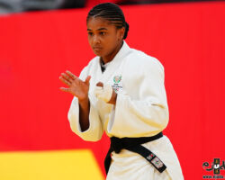 <strong>ジェロネイ・ホワイトブーイ(南アフリカ)<br>
WHITEBOOI Geronay</strong><br>
階級:48kg級 WR:39位<br>
28歳 1996/1/2<br>
組み手:右組み<br>
<br>
得意技:右一本背負投、左袖釣込腰、寝技<br>
使用技:肩車、右小内刈、右外巻込、右小外刈、支釣込足(釣り手側)、左大外落(袖釣り大外)、隅返<br>
寝技得意技術:腕挫十字固、「横三角」、「がぶり」<br>
<i class="fas fa-external-link-alt"></i> <u>続きを読む</u> ジェロネイ・ホワイトブーイ(南アフリカ) WHITEBOOI Geronay