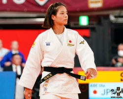 <strong>阿部詩(パーク24)<br>
ABE Uta</strong><br>
階級:52kg級 WR:9位<br>
23歳 2000/7/14<br>
組み手:右組み<br>
<br>
得意技:右内股、右袖釣込腰、右一本背負投、右大外刈、右大外落、寝技<br>
使用技:右大内刈、右小内刈、右小外刈、右背負投、右腰車、肩車、隅落、浮落<br>
寝技得意技術:腕緘、「腕緘返し」、「腹包み」<br>
<i class="fas fa-external-link-alt"></i> <u>続きを読む</u> 阿部詩(パーク24) ABE Uta