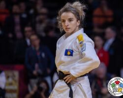 <strong>ディストリア・クラスニキ(コソボ)<br>
KRASNIQI Distria</strong><br>
階級:52kg級 WR:2位<br>
28歳 1995/12/10<br>
組み手:右組み<br>
<br>
得意技:右内股、右払腰、右大外刈<br>
使用技:右足車、右大内刈、右小内刈、右小外刈、右小外掛、膝車(釣り手側)、支釣込足(釣り手側)<br>
<i class="fas fa-external-link-alt"></i> <u>続きを読む</u> ディストリア・クラスニキ(コソボ) KRASNIQI Distria