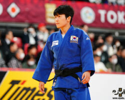 <strong>ジュン・イェリン(韓国)<br>
JUNG Yerin</strong><br>
階級:52kg級 WR:21位<br>
27歳 1996/7/15<br>
組み手:左組み<br>
<br>
得意技:左背負投、左小内刈、左内股<br>
使用技:左袖釣込腰、左一本背負投、左大内刈、左小外刈、左体落<br>
<i class="fas fa-external-link-alt"></i> <u>続きを読む</u> ジュン・イェリン(韓国) JUNG Yerin