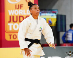 <strong>ラファエラ・シウバ(ブラジル)<br>
SILVA Rafaela</strong><br>
階級:57kg級 WR:4位<br>
32歳 1992/4/24<br>
組み手:左組み<br>
<br>
得意技:左内股、左出足払、左小外刈、寝技<br>
使用技:左払腰、左小外刈、左小外掛、隅返、肩車、右小内刈、右小内巻込、隅落、谷落<br>
寝技得意技術:腕挫十字固<br>
<i class="fas fa-external-link-alt"></i> <u>続きを読む</u> ラファエラ・シウバ(ブラジル) SILVA Rafaela