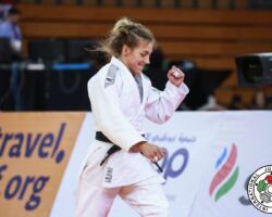 <strong>マリツァ・ペリシッチ(セルビア)<br>
PERISIC Marica</strong><br>
階級:57kg級 WR:24位<br>
24歳 2000/1/25<br>
組み手:右組み<br>
<br>
得意技:右一本背負投、右背負投、巴投、隅返、引込返<br>
使用技:右小内刈、右小内巻込、左袖釣込腰、肩車、右大内刈、左小外刈<br>
<i class="fas fa-external-link-alt"></i> <u>続きを読む</u> マリツァ・ペリシッチ(セルビア) PERISIC Marica