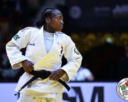 <strong>クラリス・アグベニュー(フランス)<br>
AGBEGNENOU Clarisse</strong><br>
階級:63kg級 WR:6位<br>
31歳 1992/10/25<br>
組み手:左組み<br>
<br>
得意技:左大外刈、左大腰、左釣込腰、左釣腰、移腰、裏投、左小外掛、寝技<br>
使用技:左大外落、左大外巻込、左大外車、左払腰、左腰車、左体落、左小内刈、支釣込足(釣り手側)、肩車、左一本背負投<br>
寝技得意技術:「横三角」、「ネクタイチョーク」<br>
<i class="fas fa-external-link-alt"></i> <u>続きを読む</u> クラリス・アグベニュー(フランス) AGBEGNENOU Clarisse