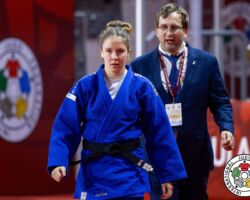 <strong>レナタ・ザコワ(チェコ)<br>
ZACHOVA Renata</strong><br>
階級:63kg級 WR:17位<br>
24歳 2000/5/31<br>
組み手:右組み<br>
<br>
得意技:右袖釣込腰、裏投、左小外掛<br>
使用技:右一本背負投、右背負投、右小外掛、右大外刈、右小内刈、左小外刈、右釣込腰、右釣腰、右大腰、引込返、谷落、横車、隅落、内股すかし<br>
<i class="fas fa-external-link-alt"></i> <u>続きを読む</u> レナタ・ザコワ(チェコ) ZACHOVA Renata