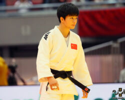 <strong>タン・ジン(中国)<br>
TANG Jing</strong><br>
階級:63kg級 WR:22位<br>
29歳 1995/6/8<br>
組み手:左組み<br>
<br>
得意技:左内股、左外巻込<br>
使⽤技:左腰⾞、左釣込腰、左釣腰、左⼤内刈、左大外刈、左⼩内刈、左⼩内巻込、隅返、引込返、寝技<br>
寝技得意技術:「腹包み」、「舟久保固め」「横三角」、「腰絞め」<br>
<i class="fas fa-external-link-alt"></i> <u>続きを読む</u> タン・ジン(中国) TANG Jing