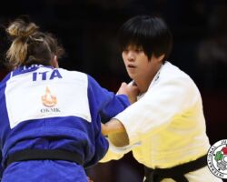 <strong>ムン・ソンフイ(北朝鮮)<br>
MUN Song Hui</strong><br>
階級:70kg級 WR:37位<br>
22歳 2002/1/9<br>
組み手:右組み<br>
<br>
得意技:右内股、右大内刈、右大外刈<br>
使用技:右大外巻込、右小外掛、谷落、右一本背負投<br>
<i class="fas fa-external-link-alt"></i> <u>続きを読む</u> ムン・ソンフイ(北朝鮮) MUN Song Hui