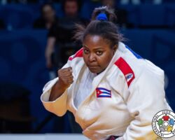 <strong>イダリス・オルティス(キューバ)<br>
ORTIZ Idalys</strong><br>
階級:78kg超級 WR:19位<br>
34歳 1989/9/27<br>
組み手:右組み<br>
<br>
得意技:左一本背負投、左袖釣込腰、右出足払、燕返、寝技<br>
使用技:横車、浮技、裏投、隅落、浮落、左釣込腰、左釣腰、左大腰、左浮腰、右大内刈<br>
寝技得意技術:「腰絞め」<br>
<i class="fas fa-external-link-alt"></i> <u>続きを読む</u> イダリス・オルティス(キューバ) ORTIZ Idalys